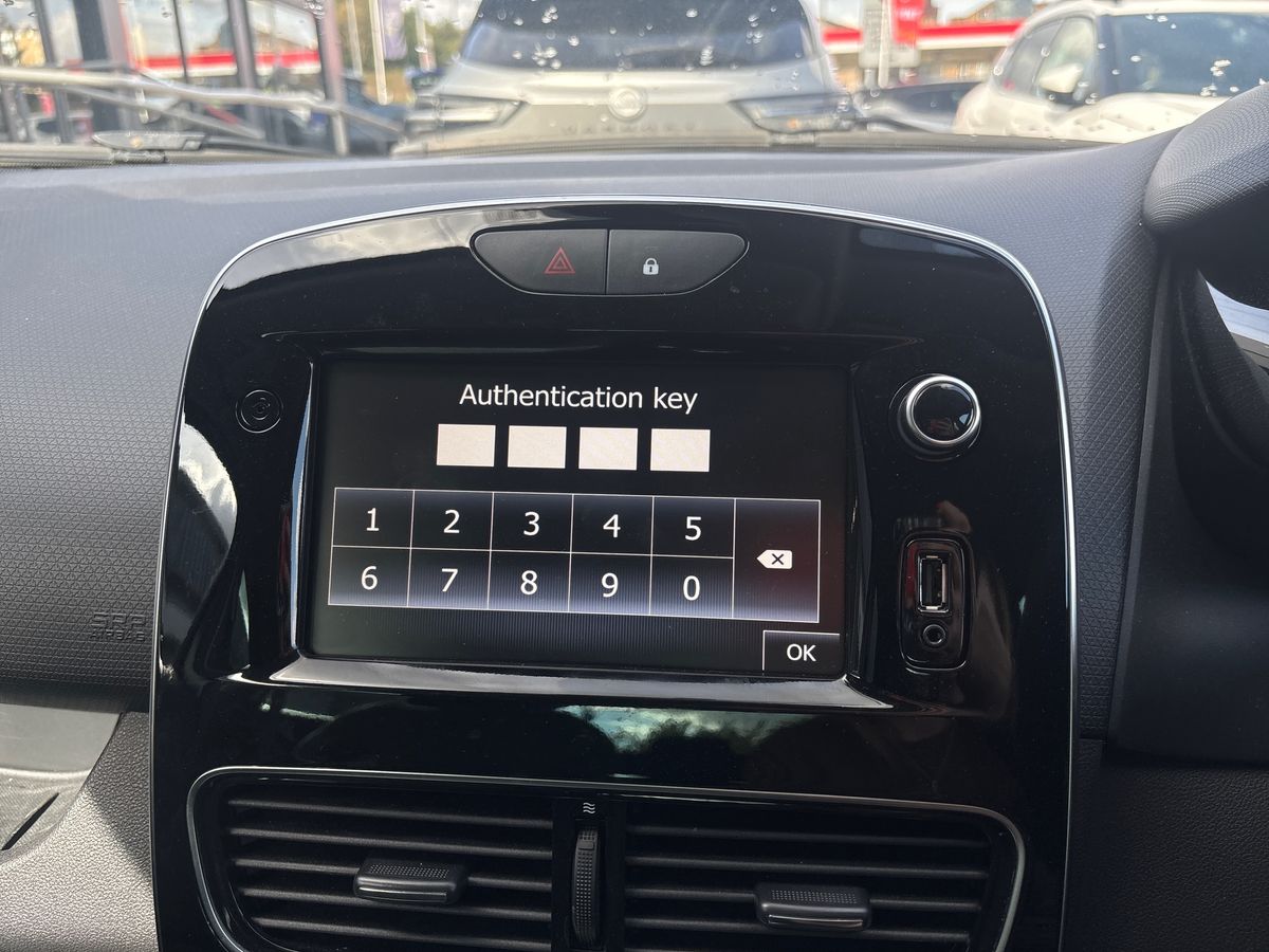 Used Renault Clio 2019 for sale - 76541180: Photo 19