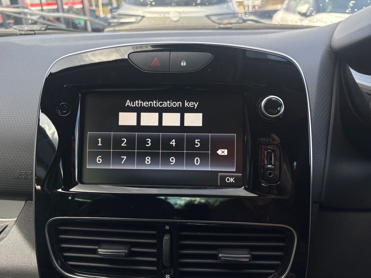 Used Renault Clio 2019 for sale - 76541180: Photo 20