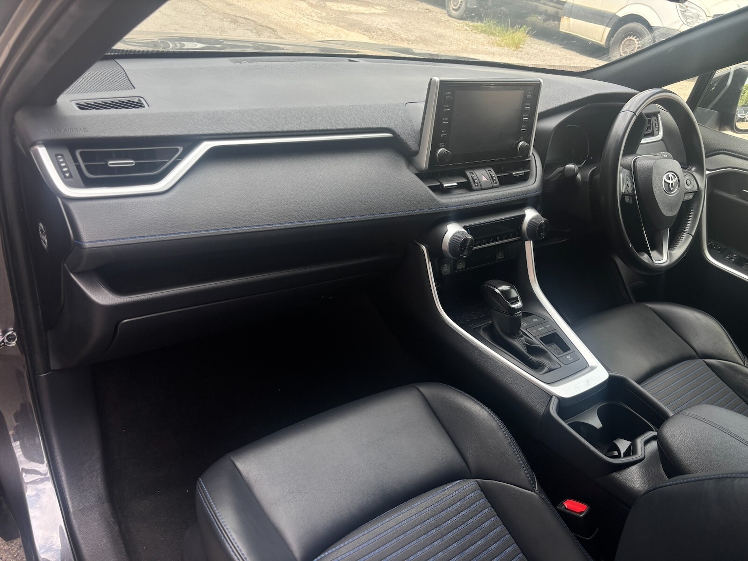 Used Toyota RAV4 2020 for sale - 76541235: Photo 11