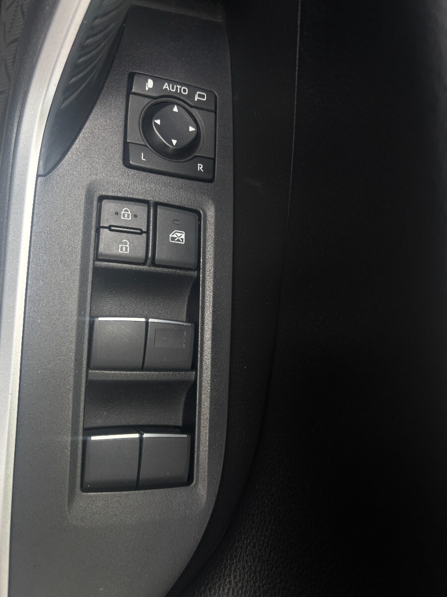 Used Toyota RAV4 2020 for sale - 76541235: Photo 23