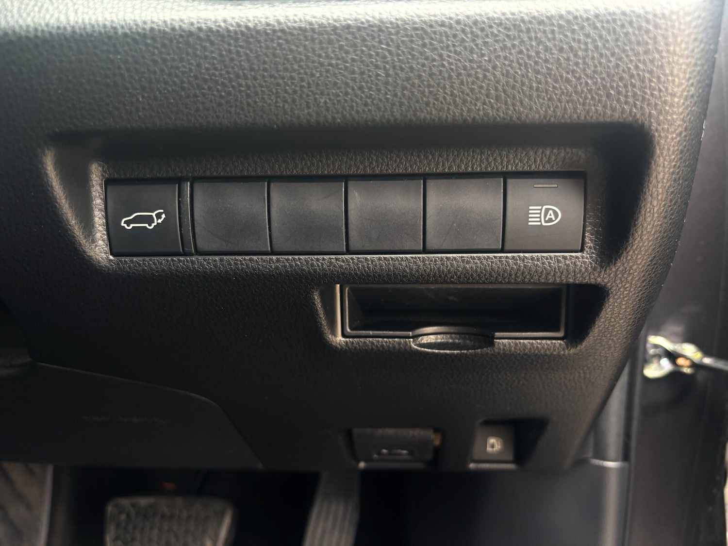 Used Toyota RAV4 2020 for sale - 76541235: Photo 25