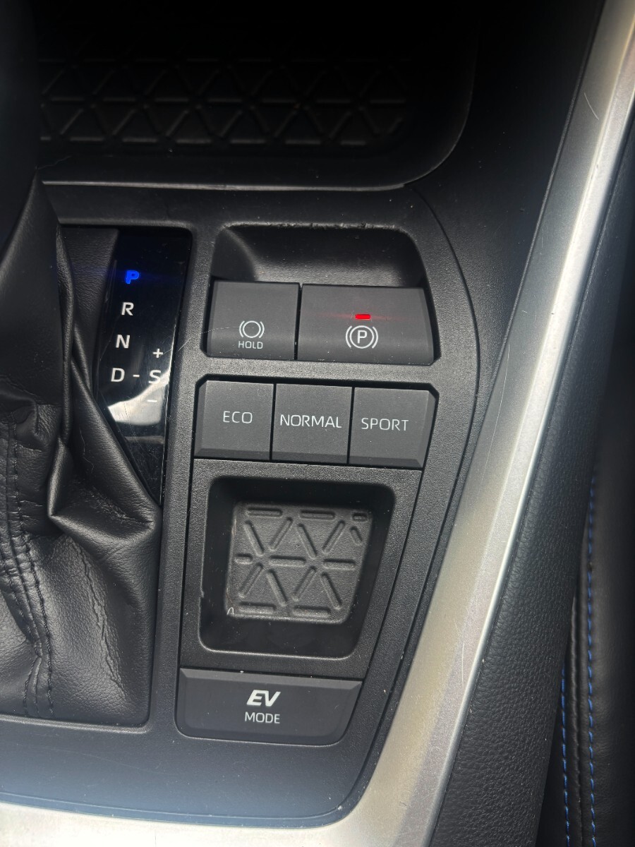 Used Toyota RAV4 2020 for sale - 76541235: Photo 26