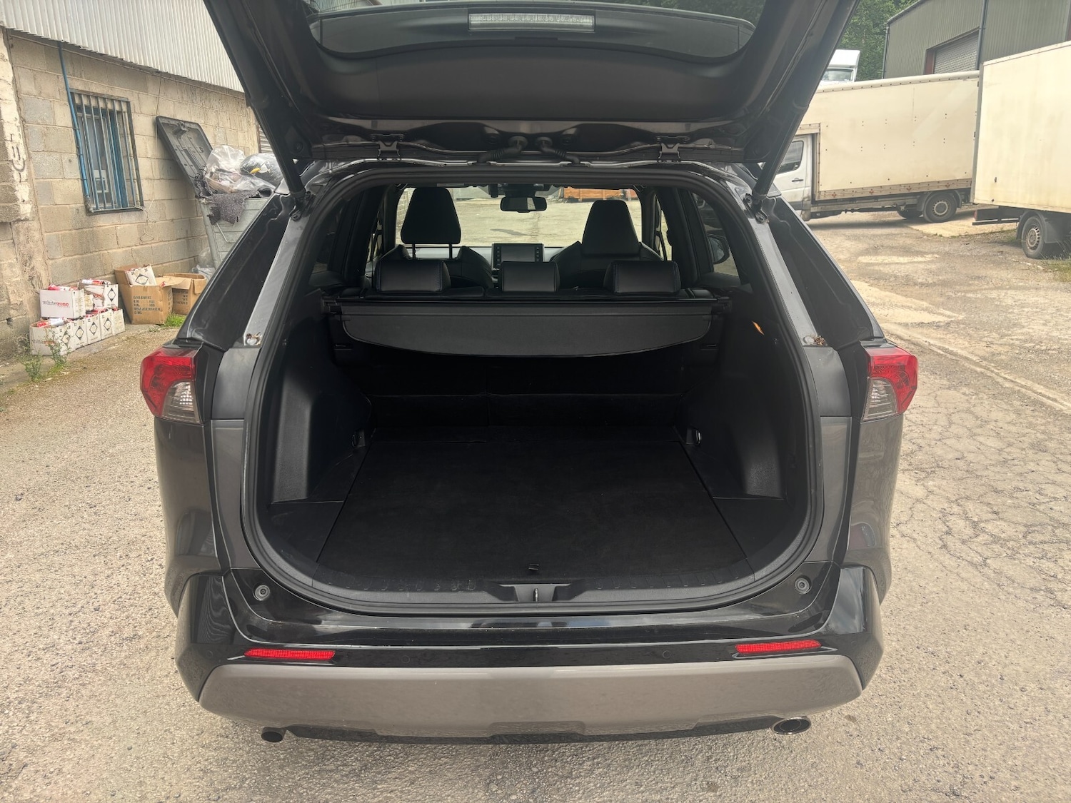 Used Toyota RAV4 2020 for sale - 76541235: Photo 9