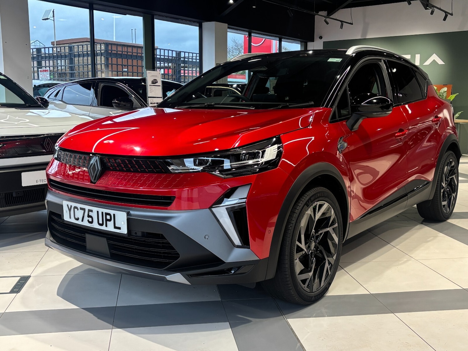 Used Renault Captur 2025 for sale - 76541258: Photo 1