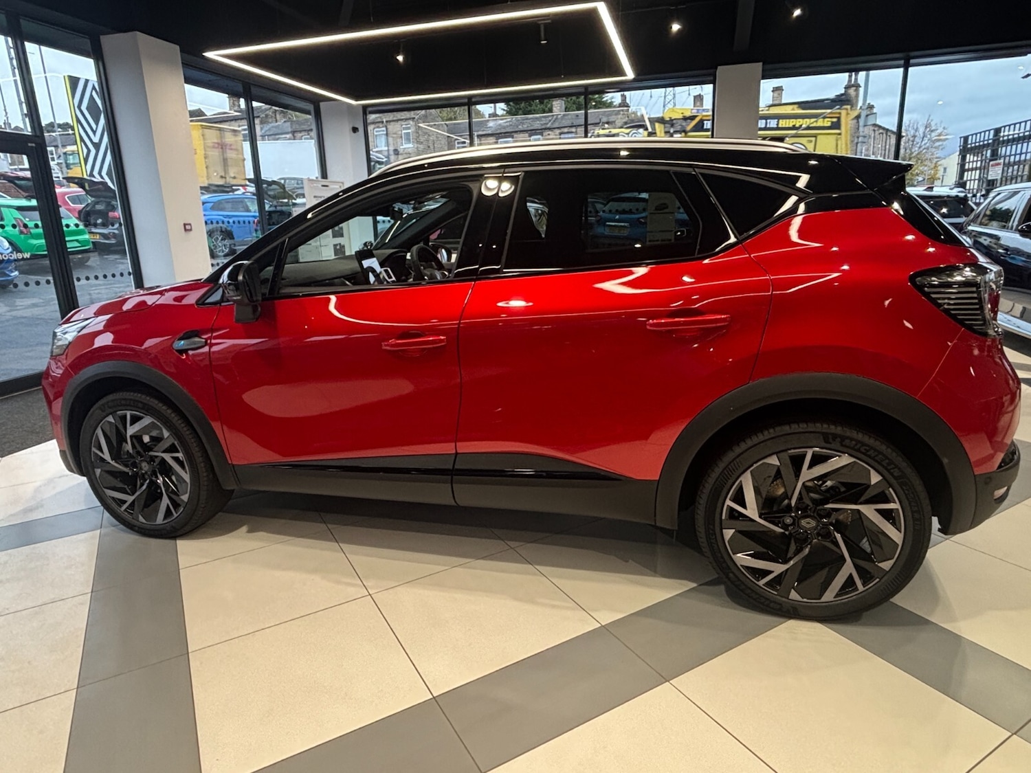 Used Renault Captur 2025 for sale - 76541258: Photo 3