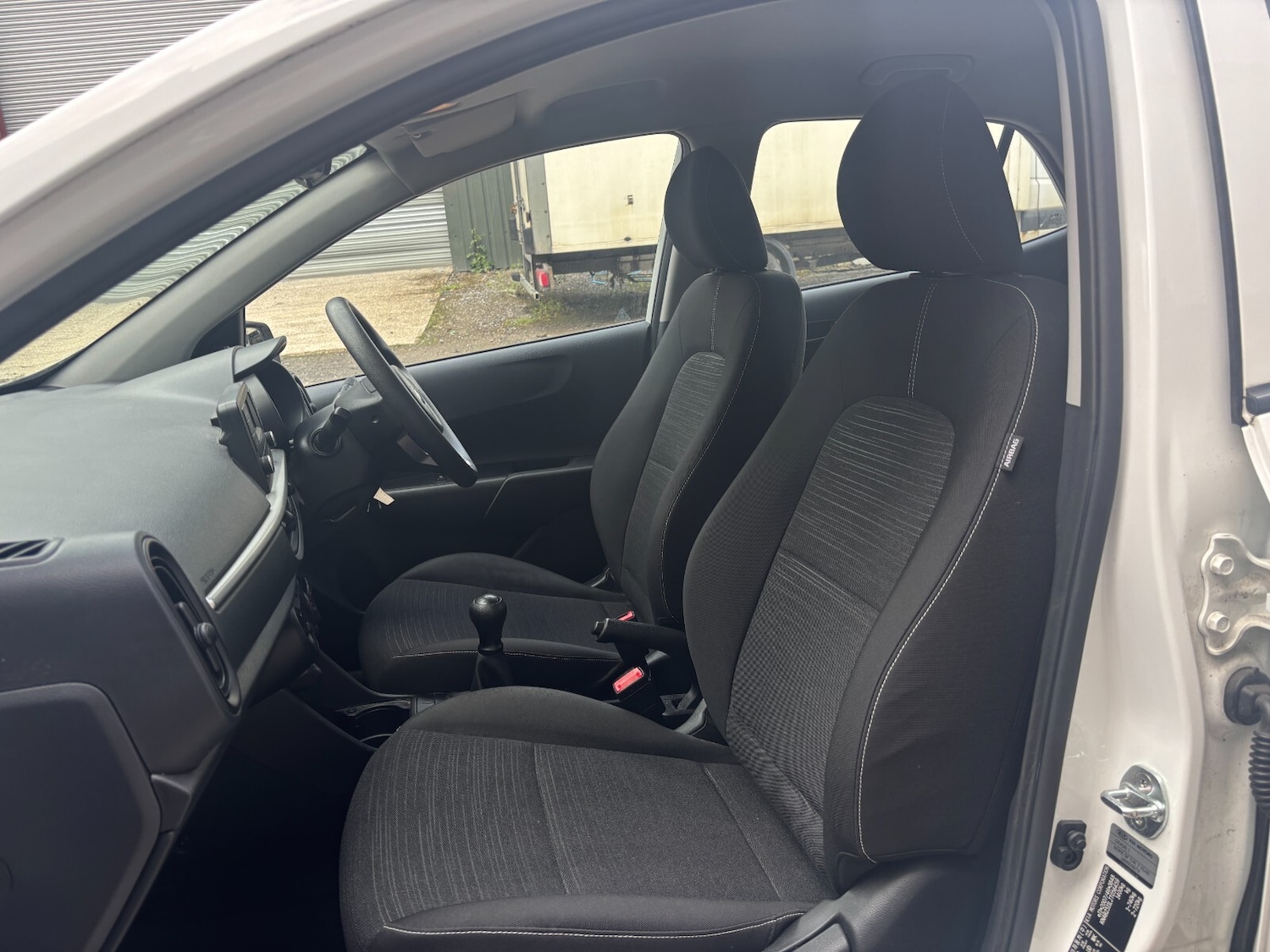 Used Kia Picanto 2017 for sale - 76541261: Photo 11