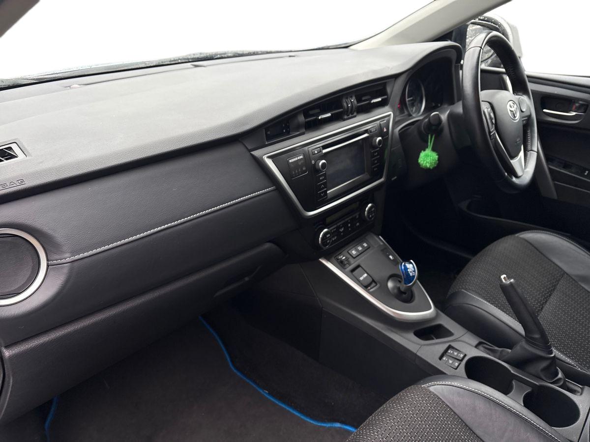 Used Toyota Auris 2013 for sale - 77372988: Photo 15