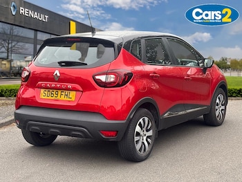 Used Renault Captur 2019 for sale - 76541221: Photo