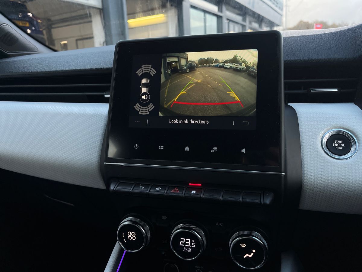 Used Renault Clio 2021 for sale - 76773394: Photo 19