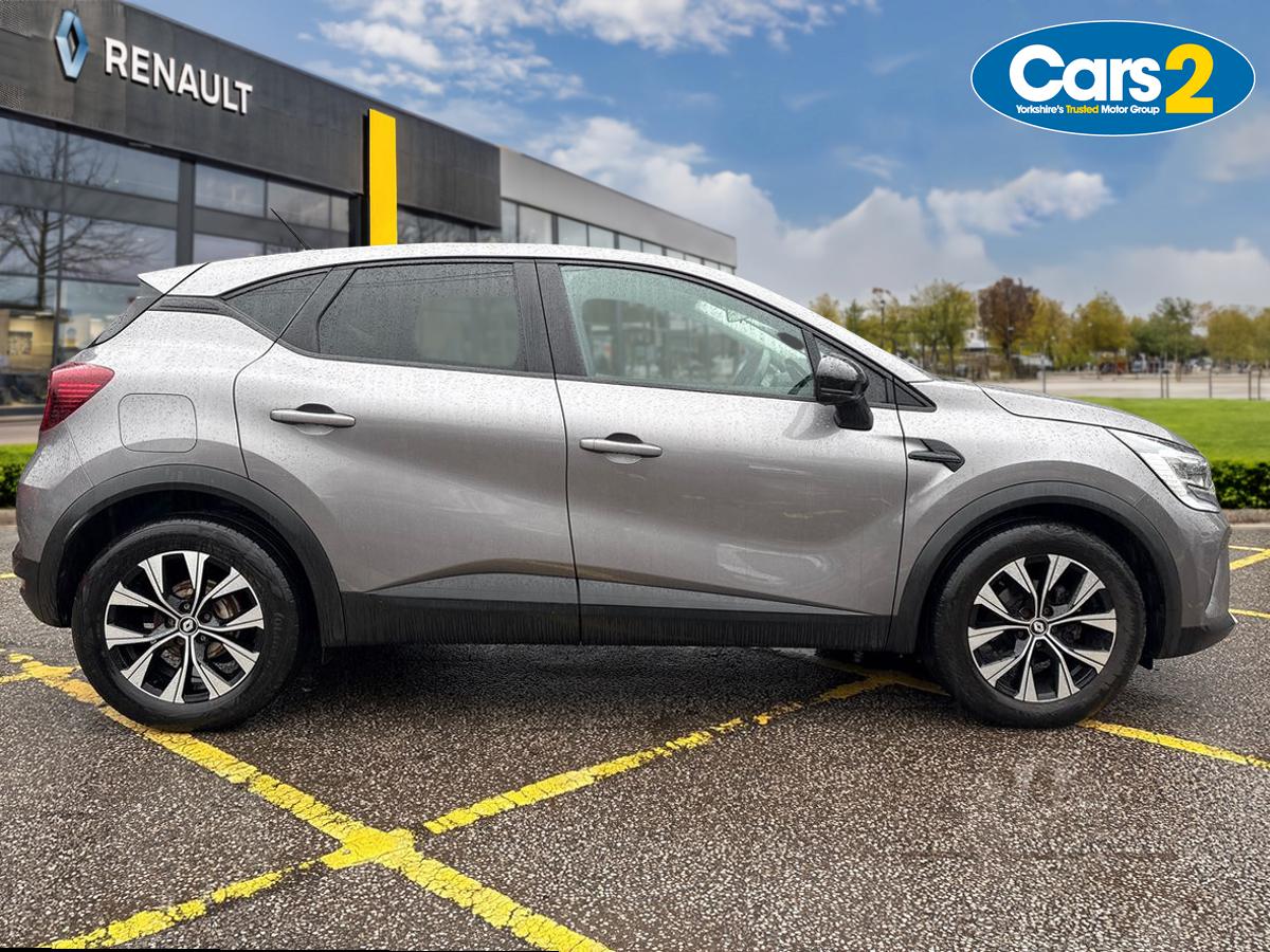 Used Renault Captur 2023 for sale - 77307445: Photo 2