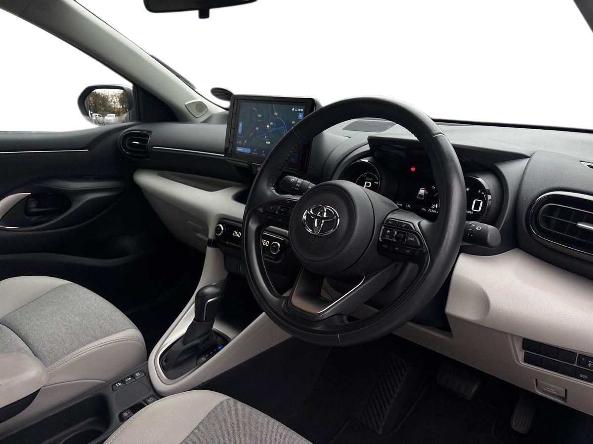 Used Toyota Yaris 2022 for sale - 76541239: Photo 10