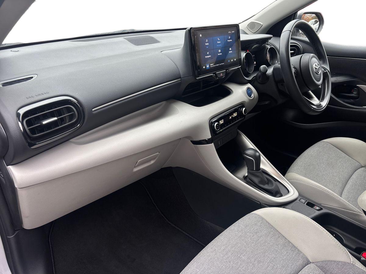 Used Toyota Yaris 2022 for sale - 76541239: Photo 15