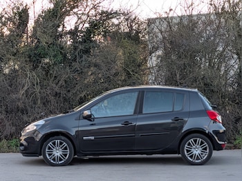 Used Renault Clio undefined for sale - 76673252: Photo