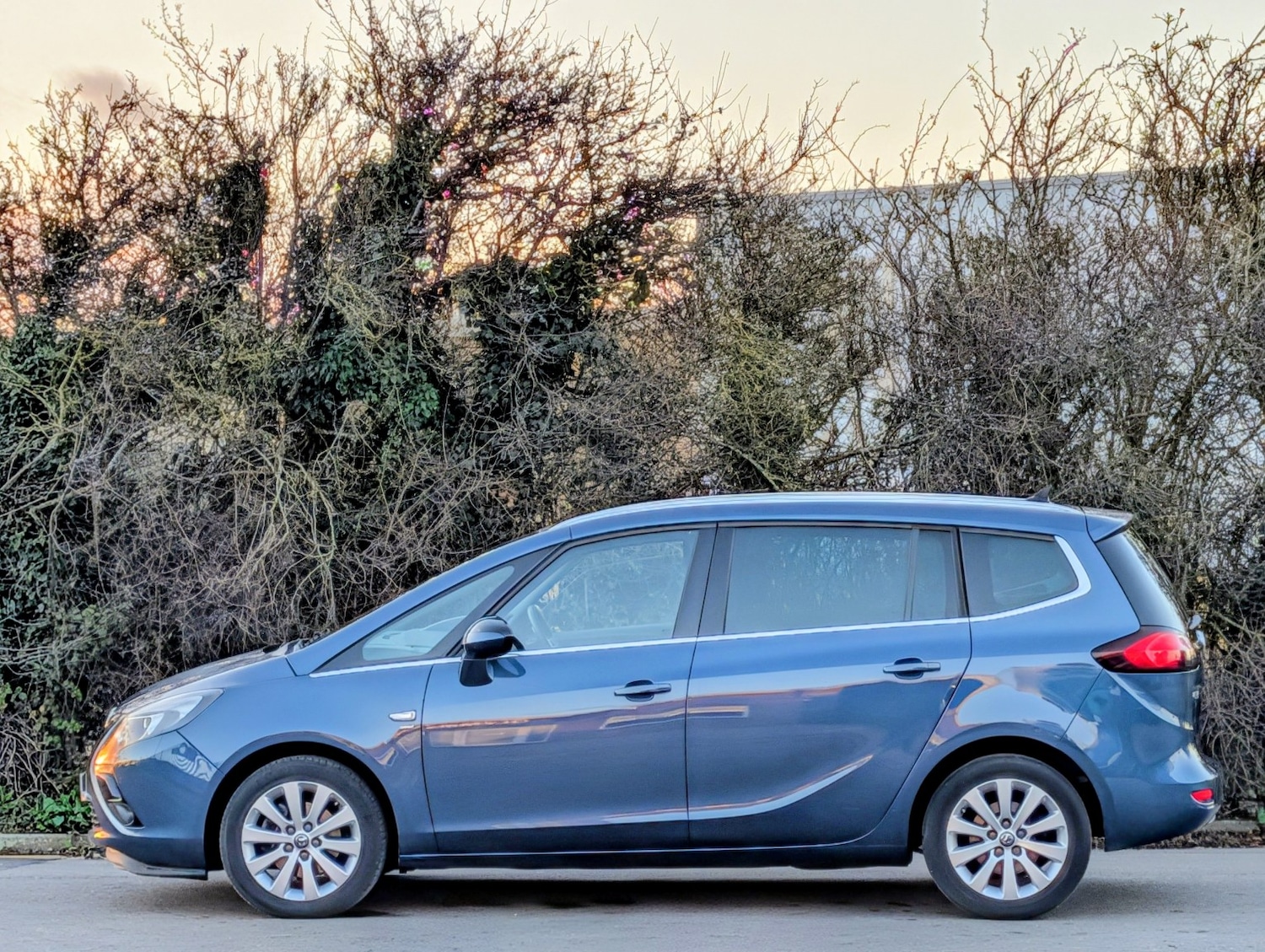 Used Vauxhall Zafira Tourer for sale - 76673253: Photo 2