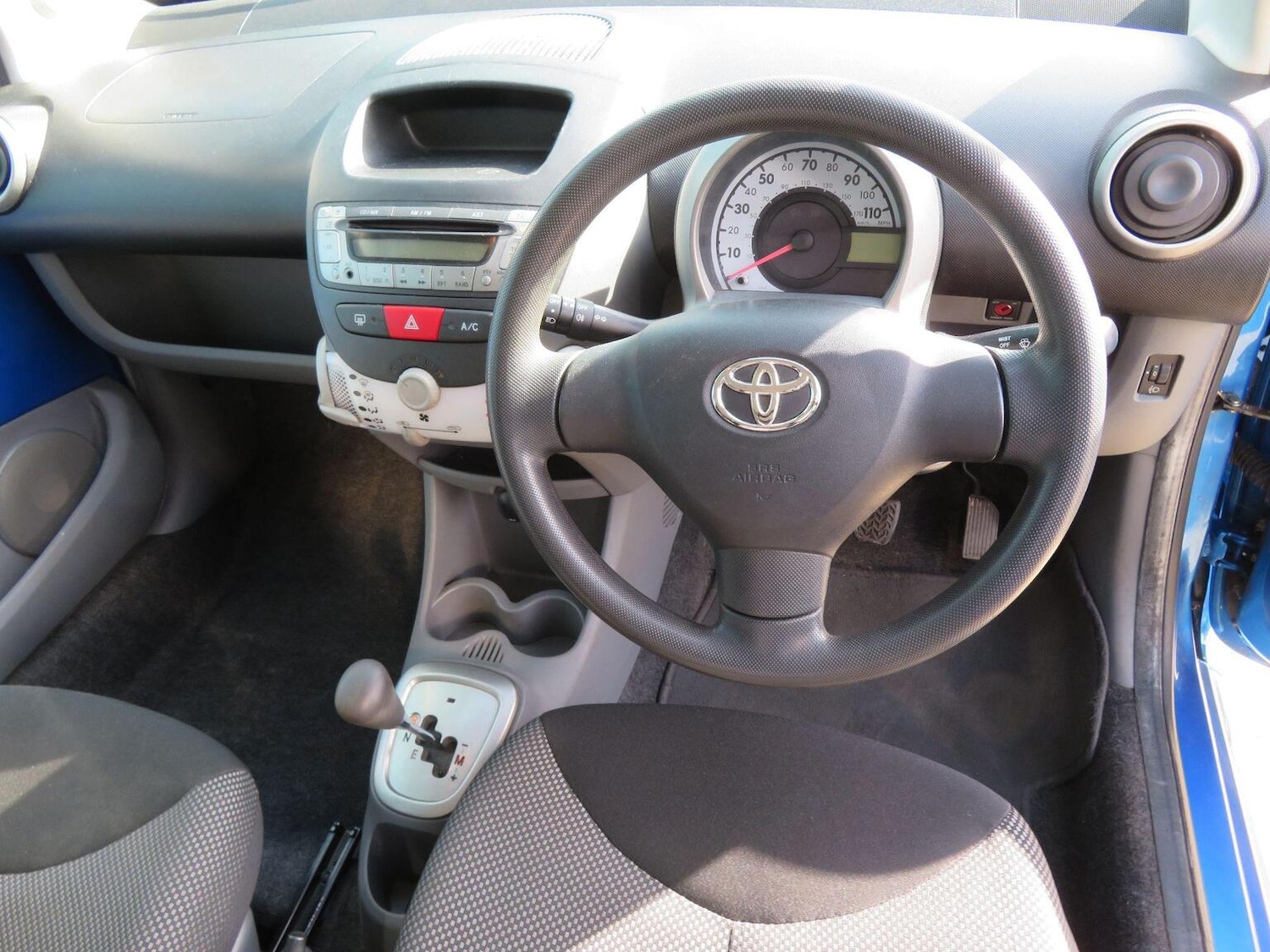 Used Toyota AYGO 2010 for sale - 76358206: Photo 10