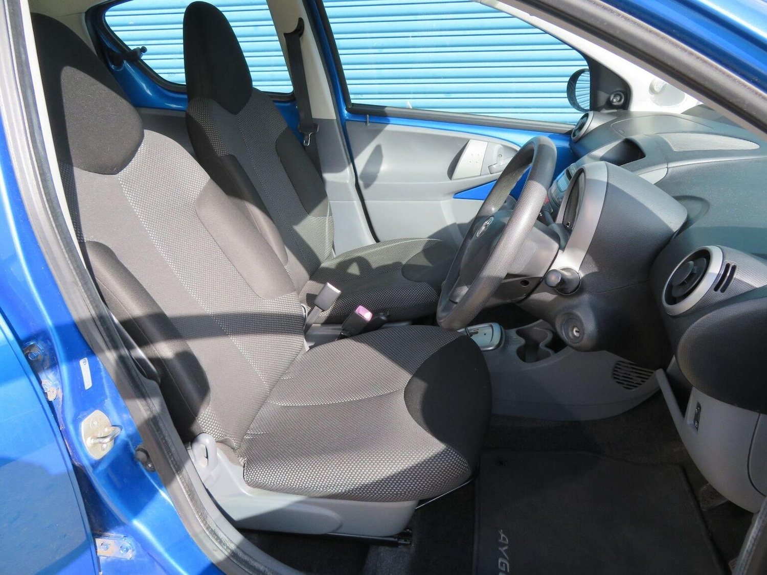 Used Toyota AYGO 2010 for sale - 76358206: Photo 16