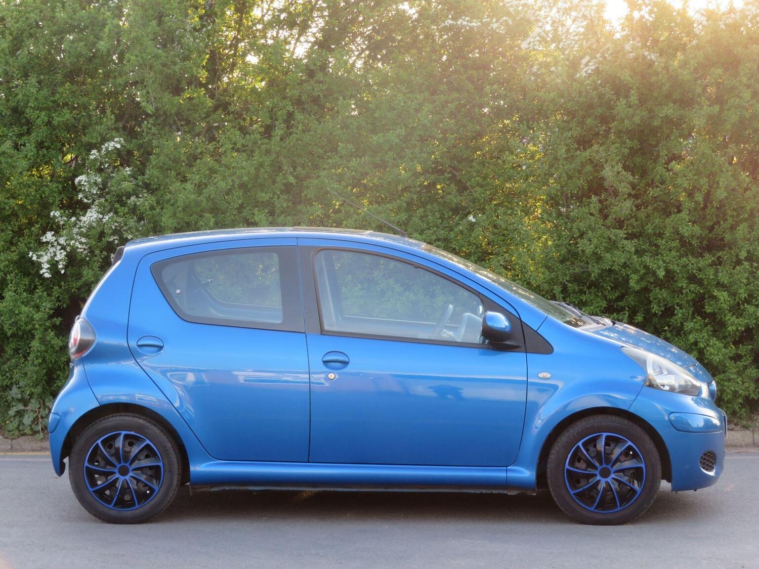 Used Toyota AYGO 2010 for sale - 76358206: Photo 9
