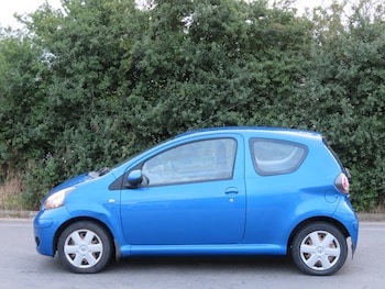Used Toyota AYGO 2009 for sale - 79257609: Photo