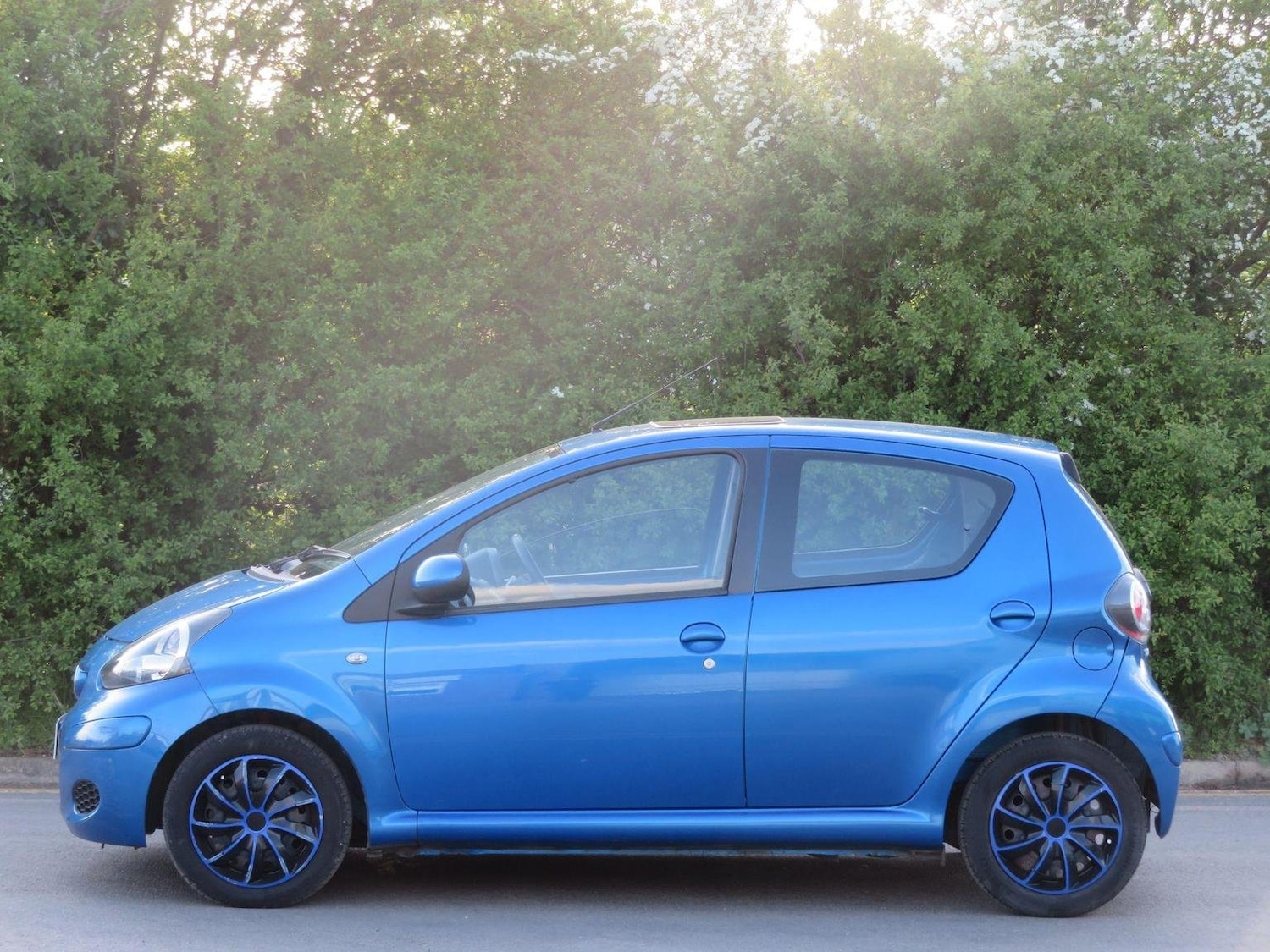 Used Toyota AYGO 2010 for sale - 76358073: Photo 5