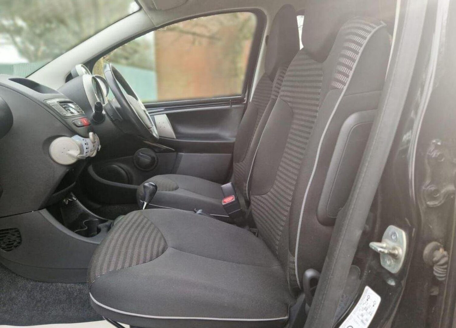 Used Peugeot 107 2013 for sale - 77459947: Photo 6