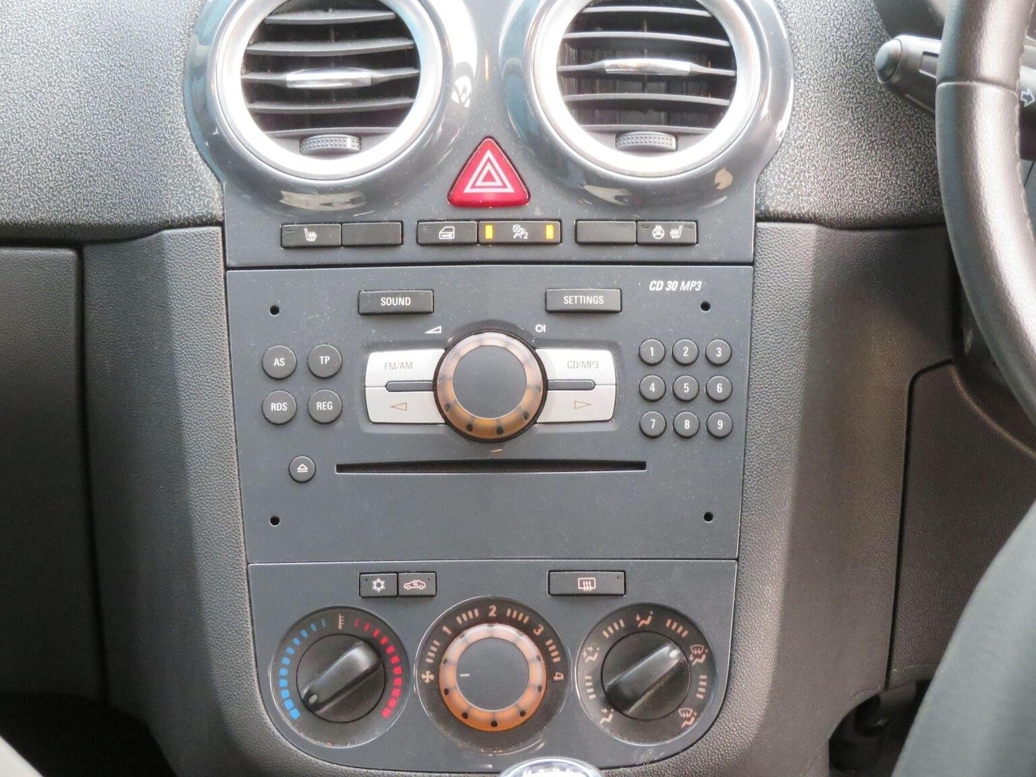 Used Vauxhall Corsa 2012 for sale - 76358187: Photo 12