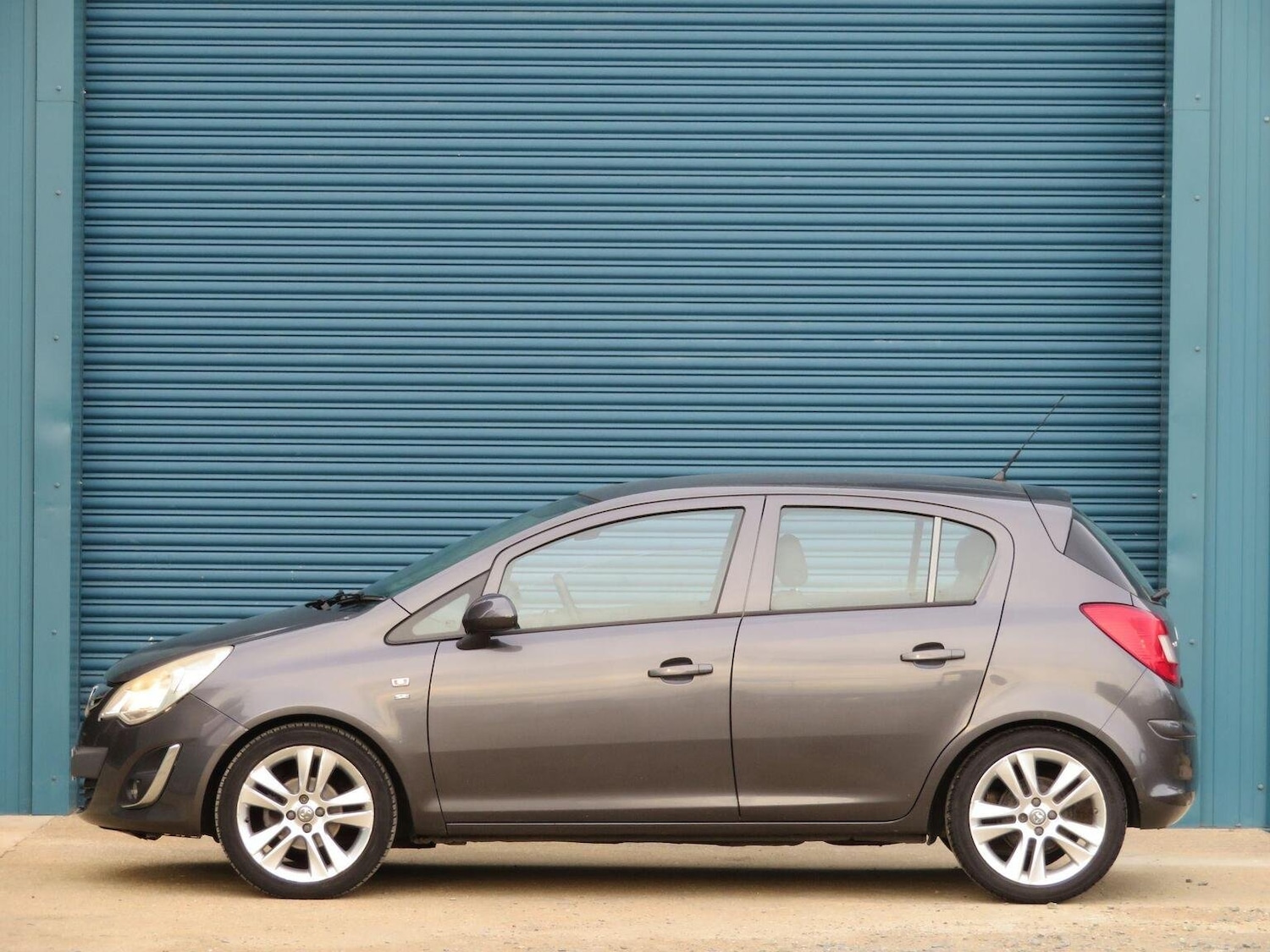 Used Vauxhall Corsa 2012 for sale - 76358187: Photo 4
