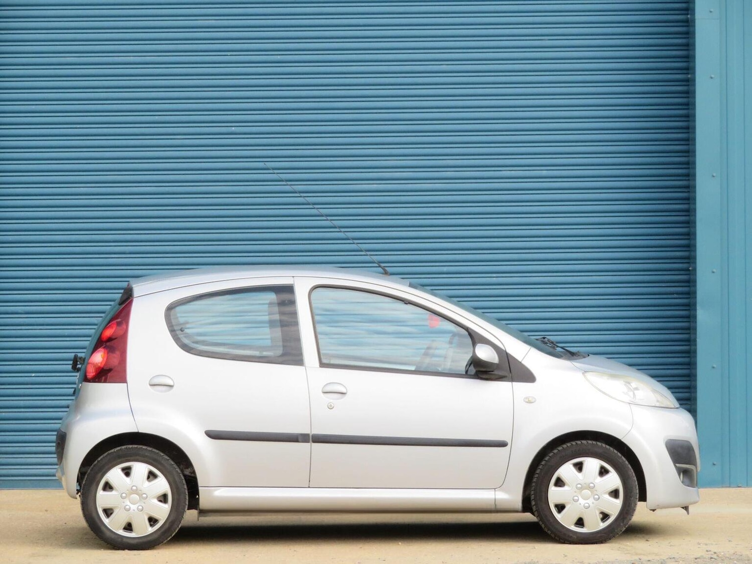 Used Peugeot 107 2012 for sale - 76358024: Photo 8