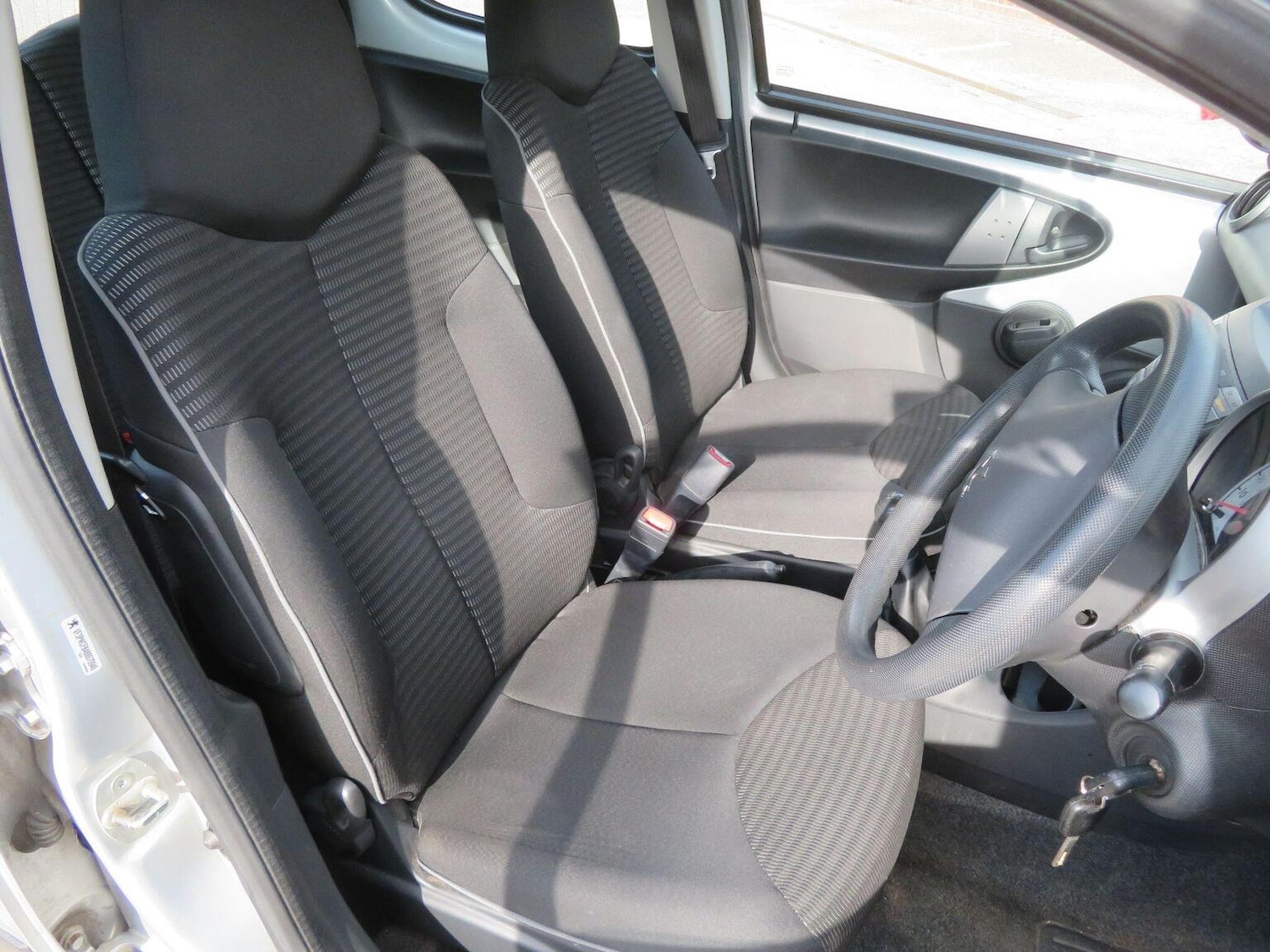 Used Peugeot 107 2012 for sale - 76358024: Photo 9