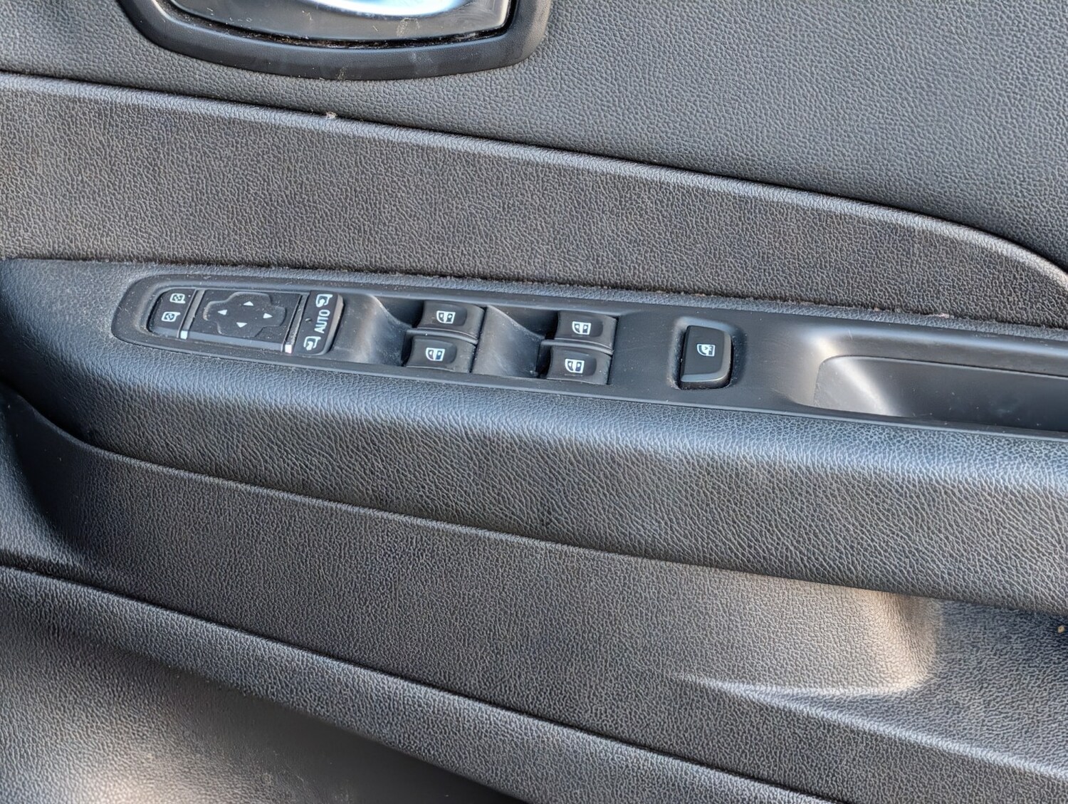 Used Renault Captur for sale - 78143761: Photo 12