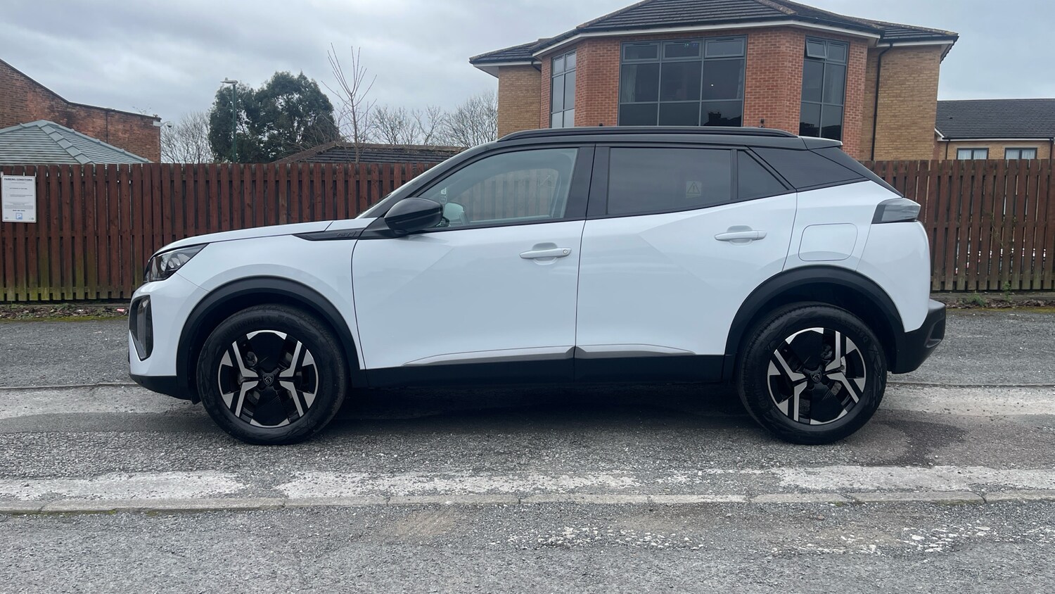 Used Peugeot 2008 2023 for sale - 77910153: Photo 6