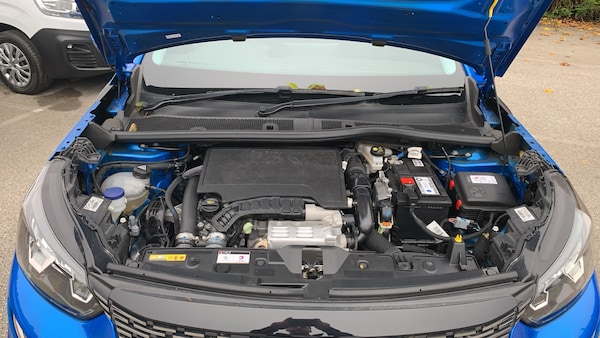 Used Peugeot 2008 2021 for sale - 76271340: Photo 18
