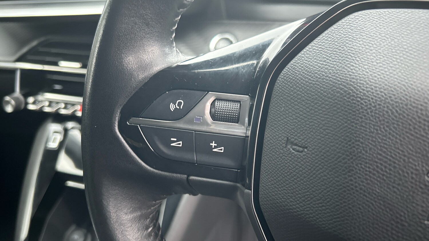 Used Peugeot 2008 2020 for sale - 77021743: Photo 23