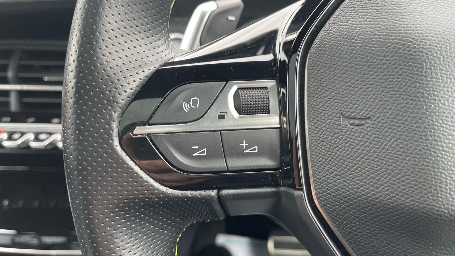 Used Peugeot 2008 2022 for sale - 77613608: Photo 23