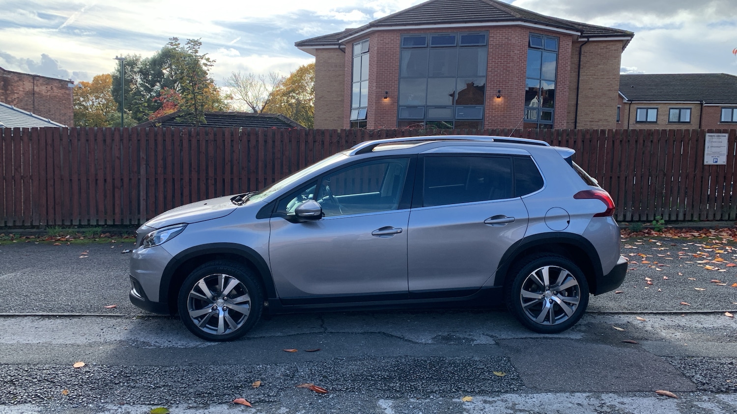 Used Peugeot 2008 2019 for sale - 76381467: Photo 6