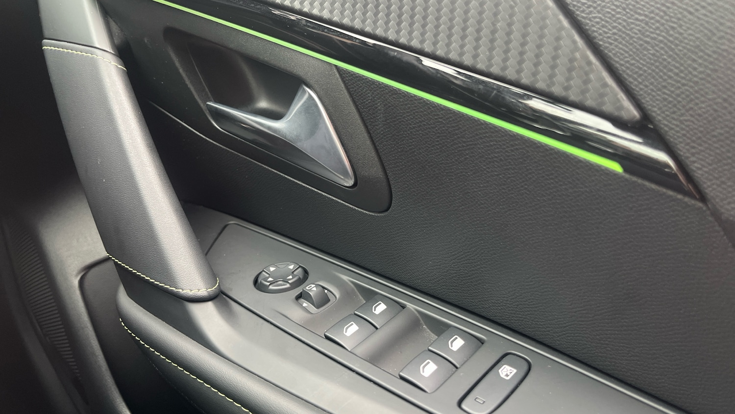 Used Peugeot 208 2022 for sale - 76228681: Photo 24