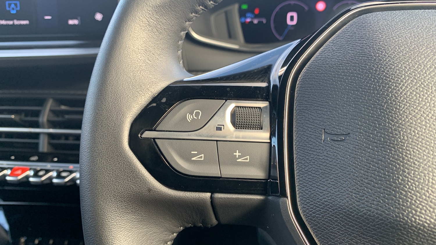 Used Peugeot 2008 2024 for sale - 77254293: Photo 24