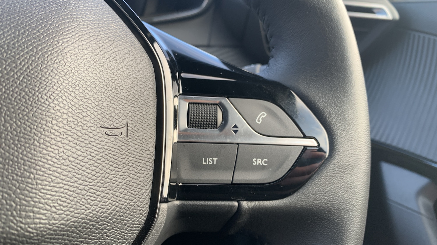 Used Peugeot 2008 2024 for sale - 77254293: Photo 25