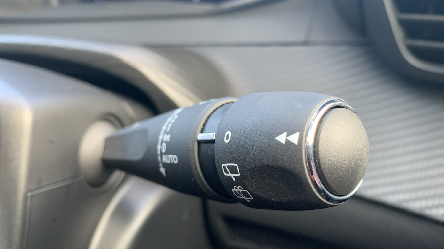 Used Peugeot 2008 2024 for sale - 77254293: Photo 29