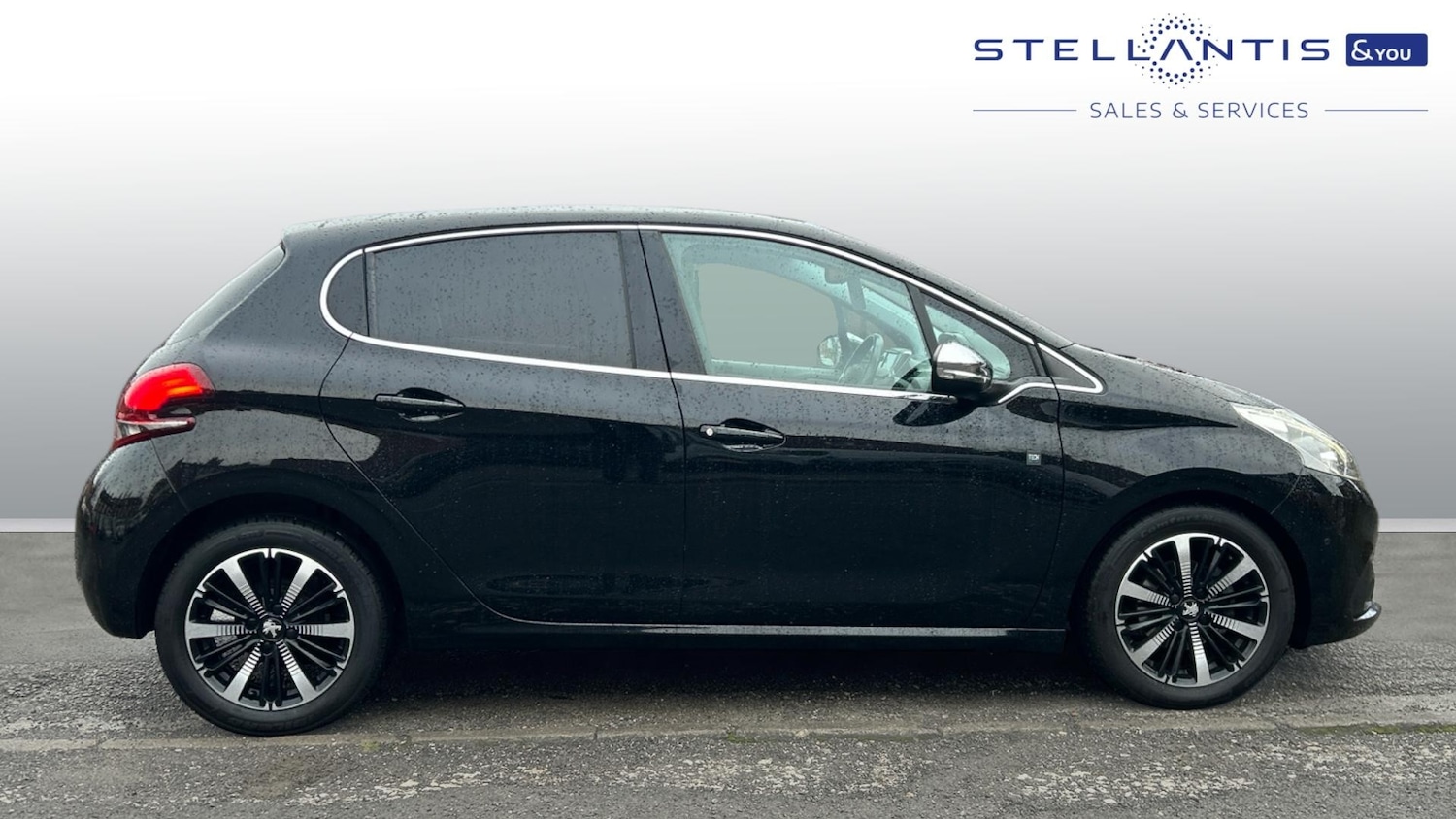 Used Peugeot 208 2019 for sale - 77372364: Photo 2