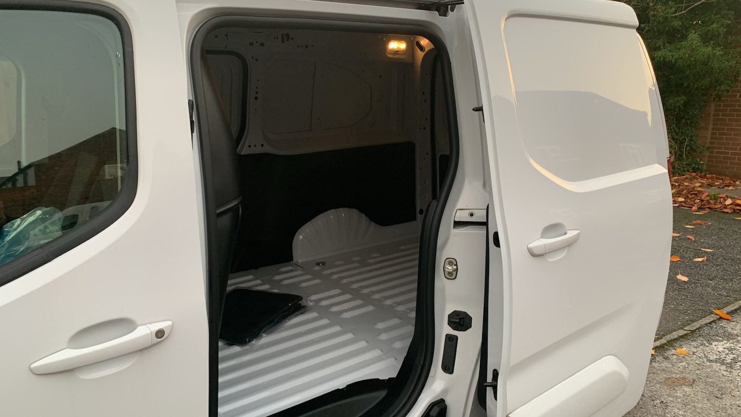 Used Citroen Berlingo 2024 for sale - 76574249: Photo 25