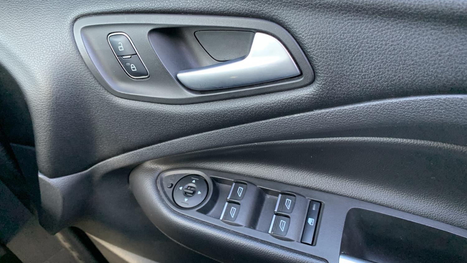 Used Ford Kuga 2017 for sale - 76772583: Photo 23