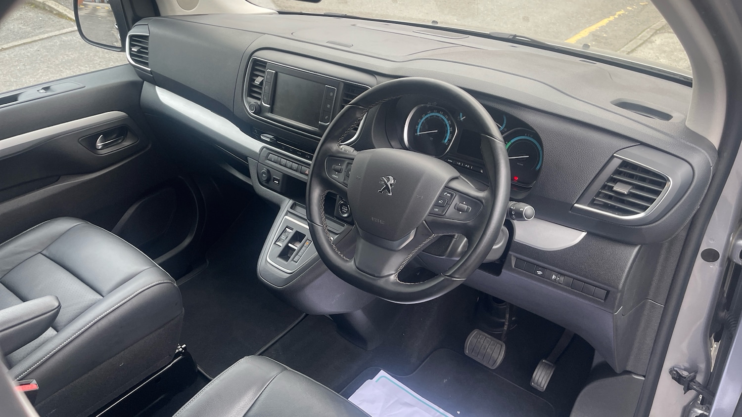 Used Peugeot Traveller 2024 for sale - 77659708: Photo 11