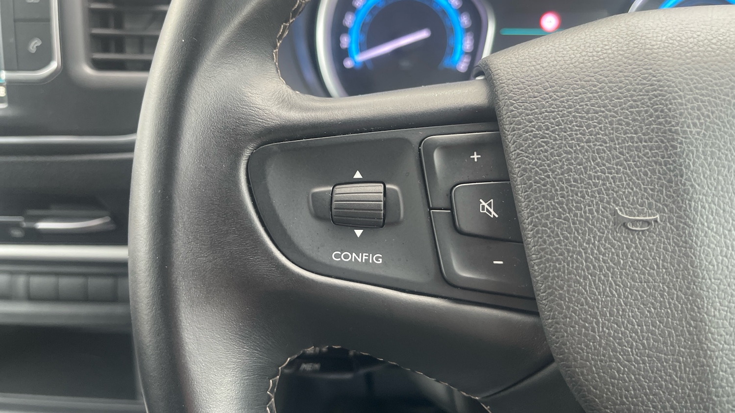 Used Peugeot Traveller 2024 for sale - 77659708: Photo 23