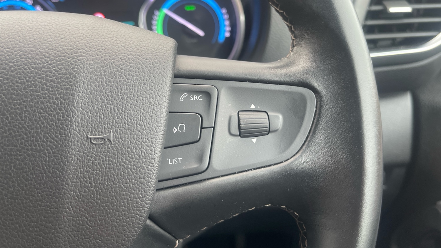 Used Peugeot Traveller 2024 for sale - 77659708: Photo 24