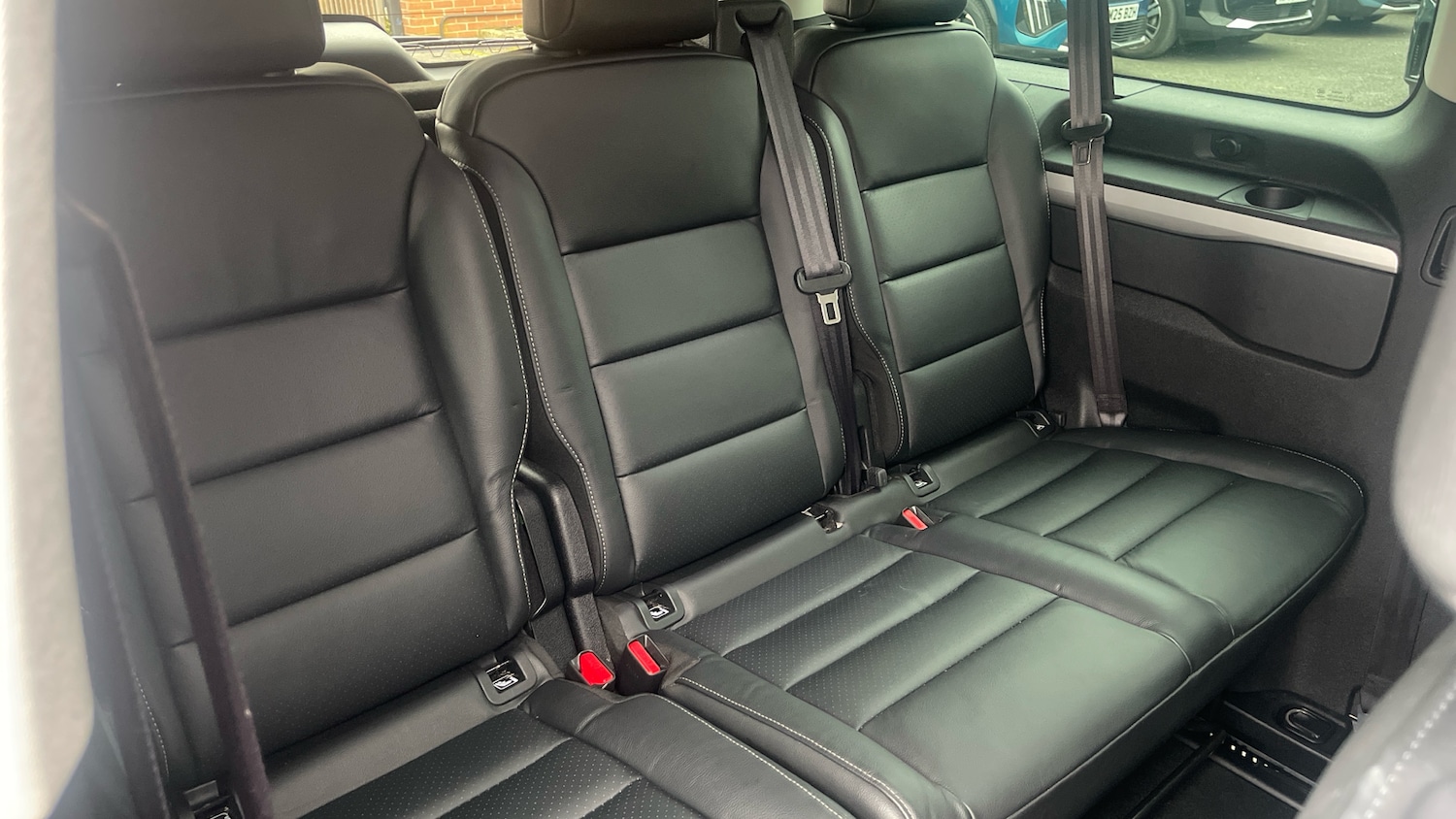 Used Peugeot Traveller 2024 for sale - 77659708: Photo 40