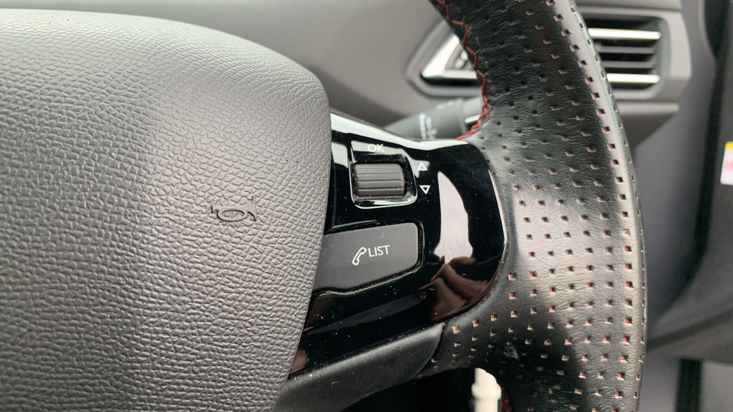 Used Peugeot 308 2019 for sale - 76296635: Photo 24