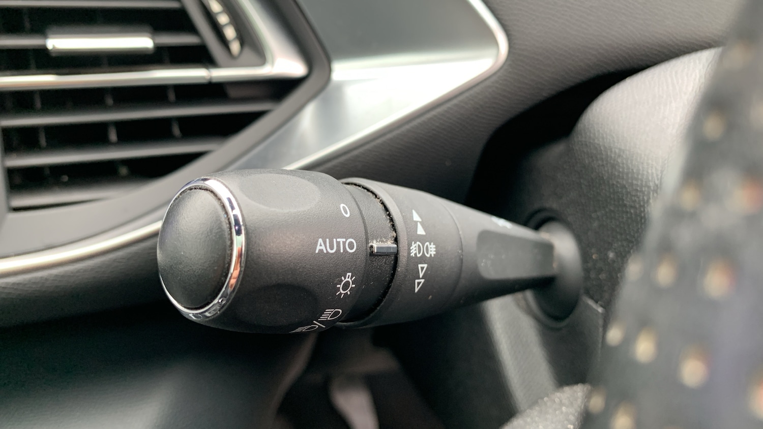 Used Peugeot 308 2019 for sale - 76296635: Photo 27