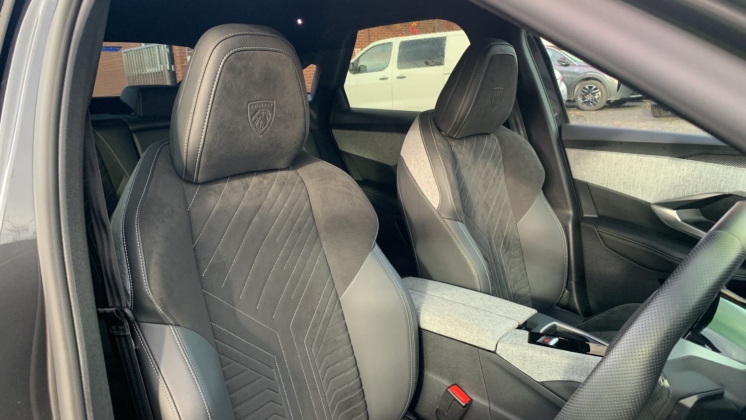 Used Peugeot 3008 2024 for sale - 76574303: Photo 42