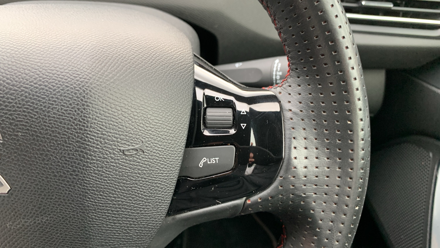 Used Peugeot 308 2017 for sale - 76586435: Photo 24