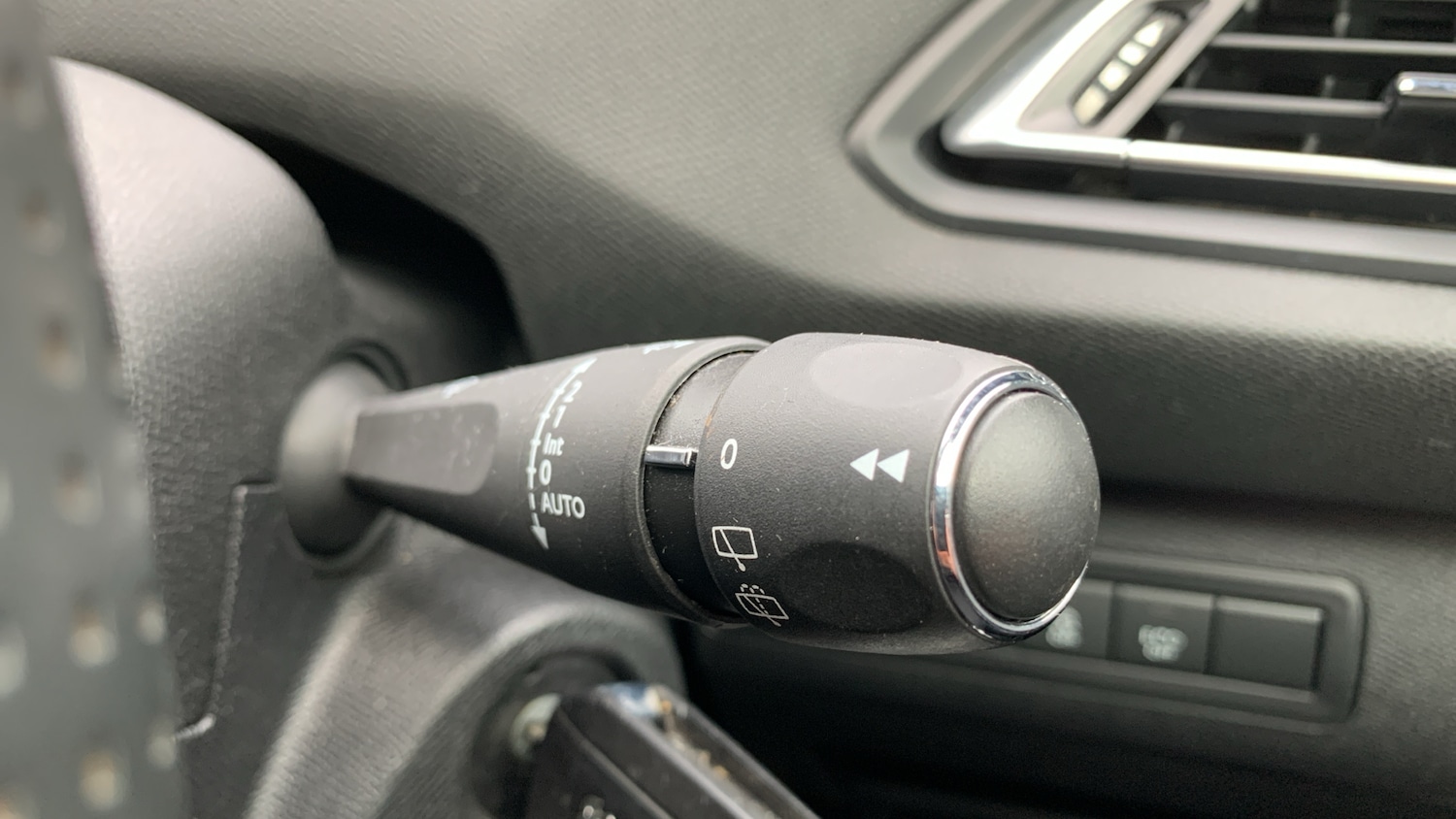 Used Peugeot 308 2017 for sale - 76586435: Photo 28